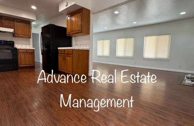 5533 San Francisco Boulevard - A