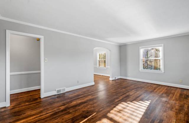 Adorable Brick Ranch Home in the Desirable Lindley Park Area! Updated, Hardwood Floors, Fenced!