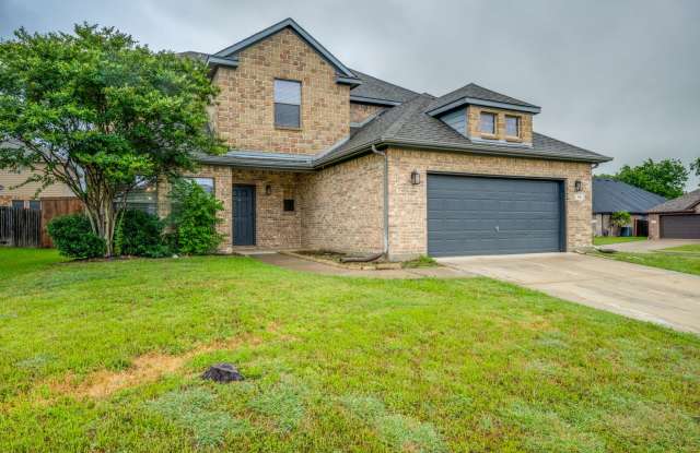 Photo of Exclusive 4 Bedroom • Lovely Backyard Space w/ Custom-Built Shed