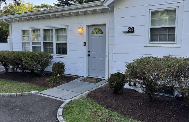 28 Treadwell Avenue