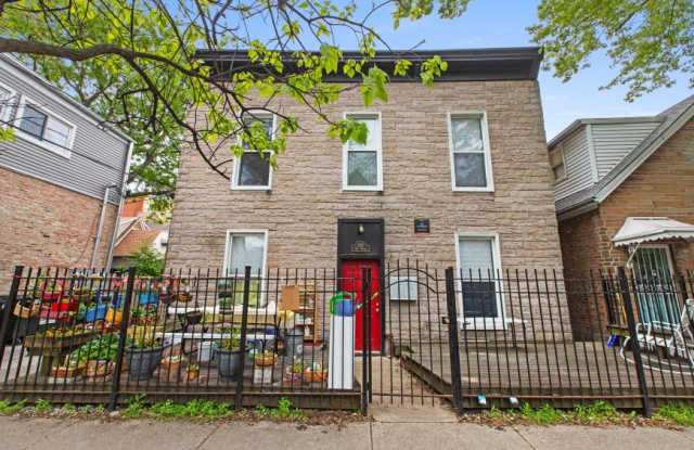 Photo of 2313 W McLean