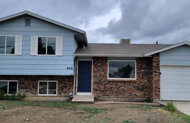 3 Bedroom 1.5 Bathroom Home