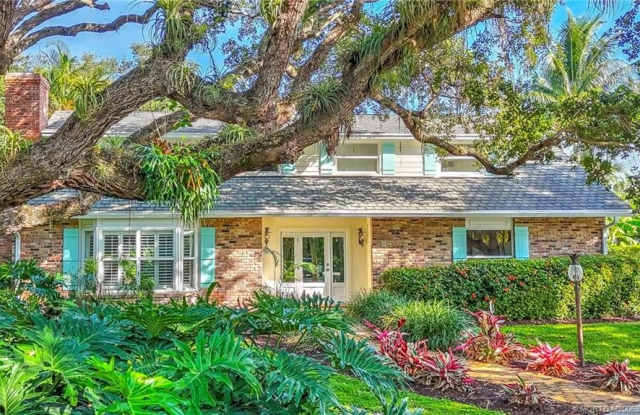 Photo of 4 N Via Lucindia Drive