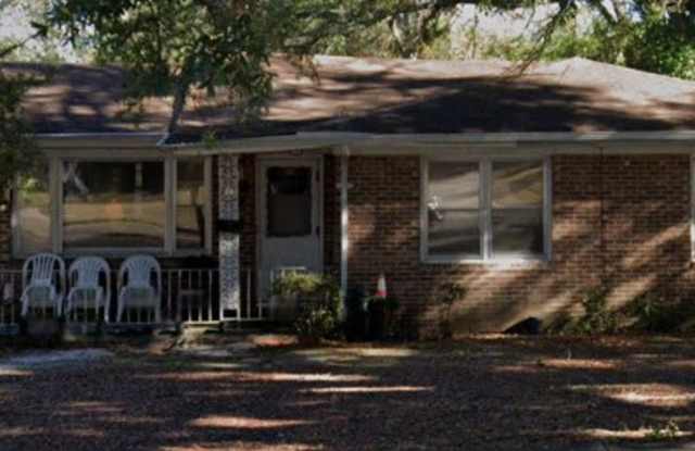 615 S. 10th St.