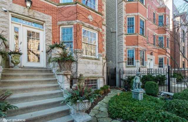 623 West Briar Place