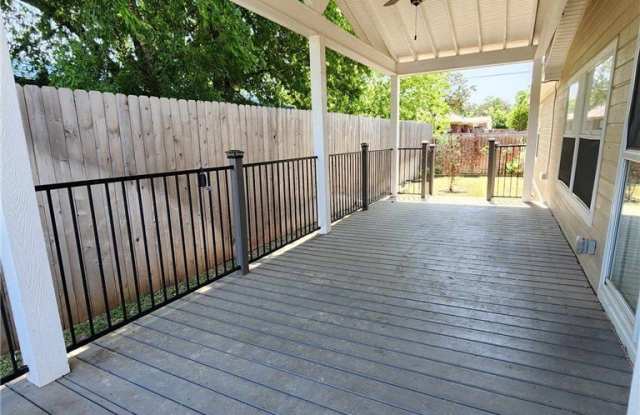 922 Ashwood Drive