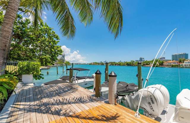 9901 E Bay Harbor Dr