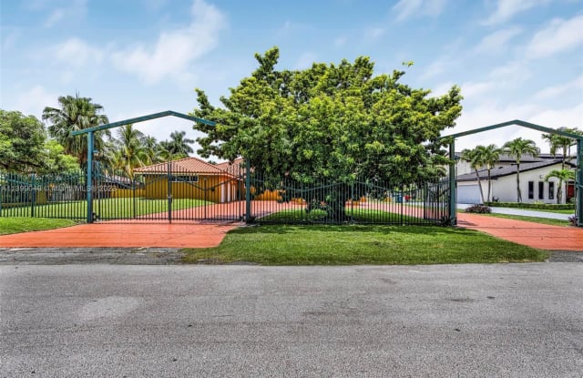 8510 SW 4th St - 8510 Southwest 4th Street, Fountainebleau, FL 33144