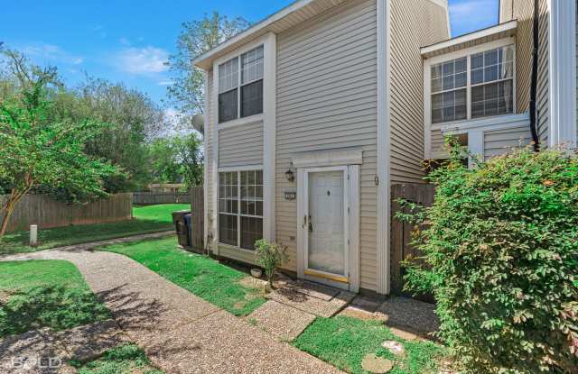 Photo of End Unit in Cobblestone