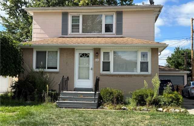 Photo of 82 Colette Avenue