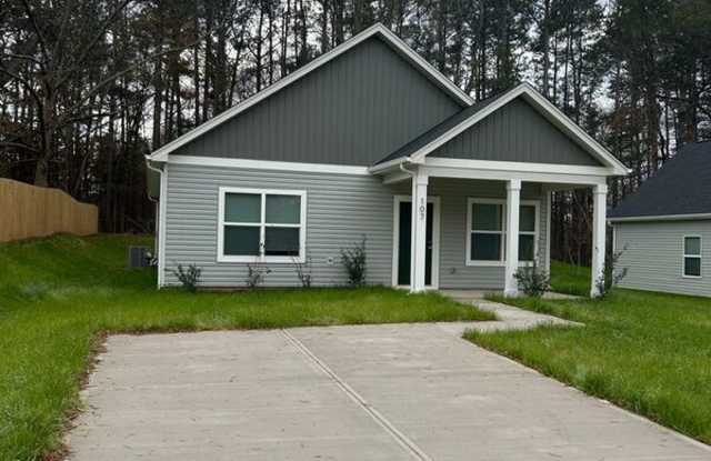 107 Rhyne Ave
