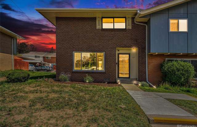 Photo of Beautifully Updated 3-Bedroom End-Unit Townhouse