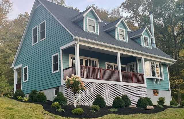 Photo of 2130 Hunterbrook Road