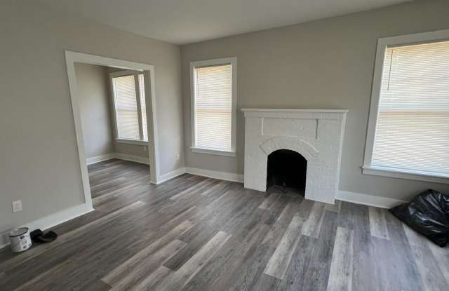 Photo of 2317 W Markham Street