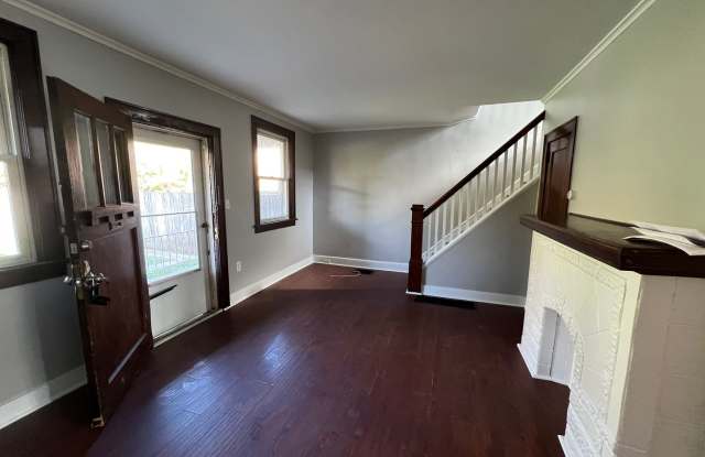 North Side - 3 BR Single Family Home, Fenced Yard, Section 8, All Utilities Included!