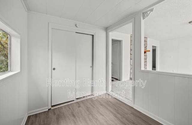 1893 Princeton Ct SW