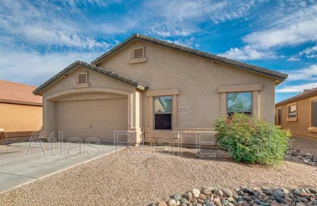 877 W Cedar Tree Drive