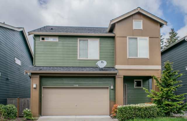 Upgraded  spacious 1,884 sq ft 3bd 2.5bth home w/ loft  2 car garage - 15818 14th Avenue West, Larch Way, WA 98087