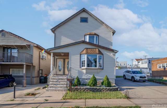 Photo of 52 Sharot Street