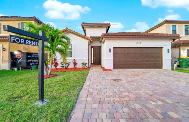 4135 NE 21st Ct - 4135 Northeast 21st Court, Homestead, FL 33033