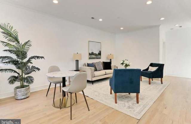 Photo of 1313 Orren Street Northeast - 3