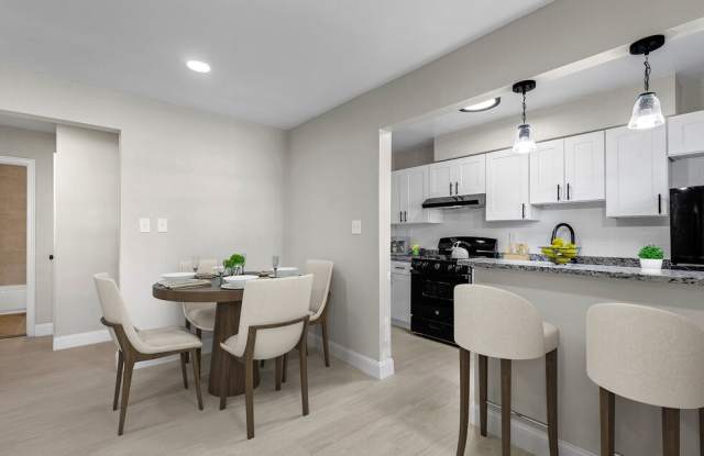 Laurel Court Apartments