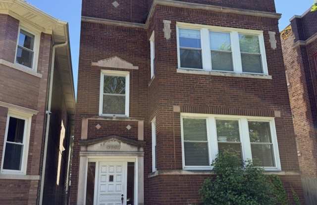 2655 N Mozart Street
