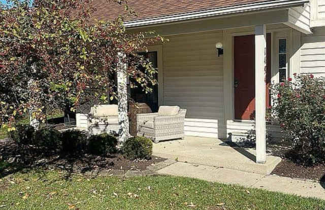 Charming Fully Furnished 2BR Condo in Fairborn