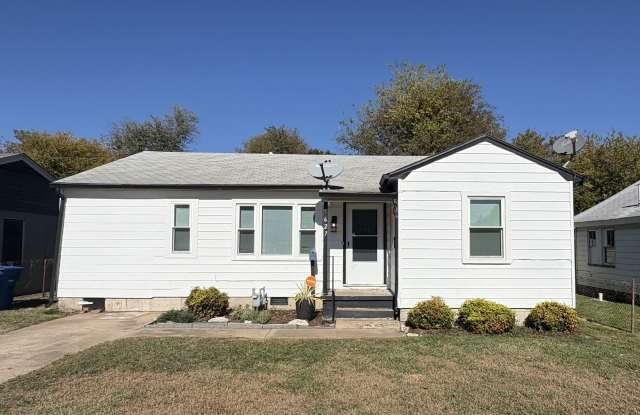 Photo of 627 East Young Place