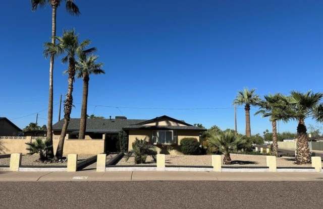 2848 E TURQUOISE Drive