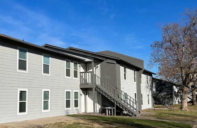 Photo of Beautiful remodeled 1  2 Bedrooms Available NOW!