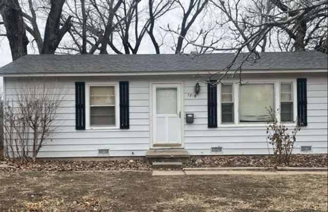 Adorable 2 Bedroom 1 Bath Home in Southwest Wichita