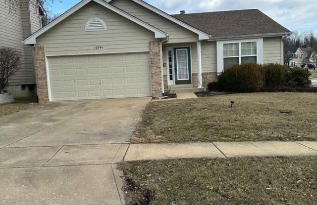 16944 Hickory Crest Dr - 16944 Hickory Crest Drive, Wildwood, MO 63011