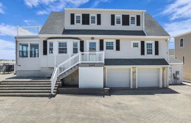 2400 Ocean Front