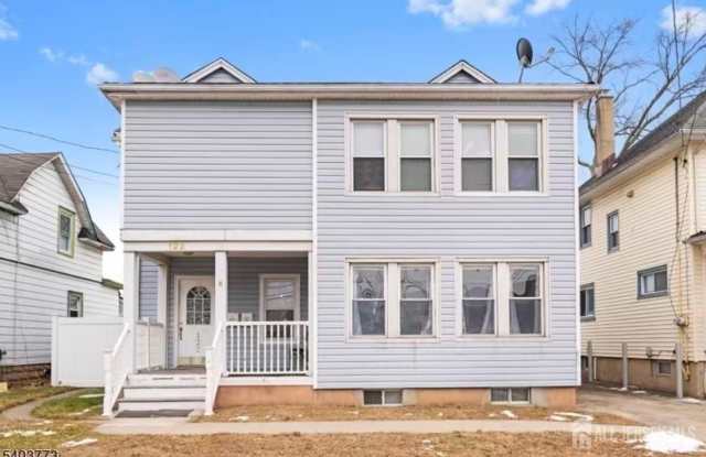 122 S Lincoln Avenue