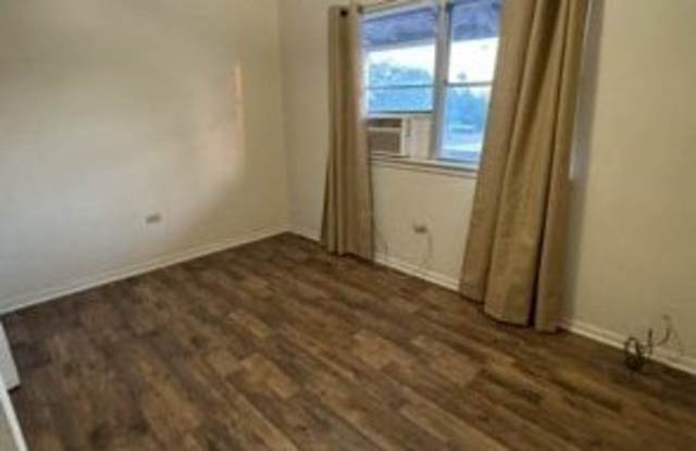 700 W Mesquite Avenue unit: 4