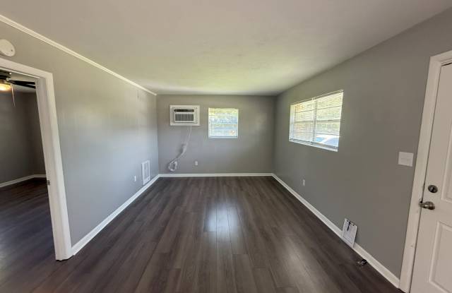 13 Hollis Street - B