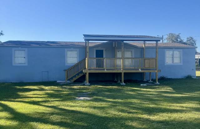 Photo of 2816 E Lake Rd