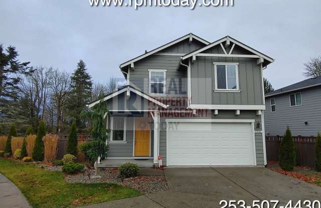 8881 Silverspot Drive South East