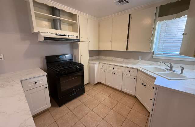 Photo of Older Home Large Yard 3 bedroom