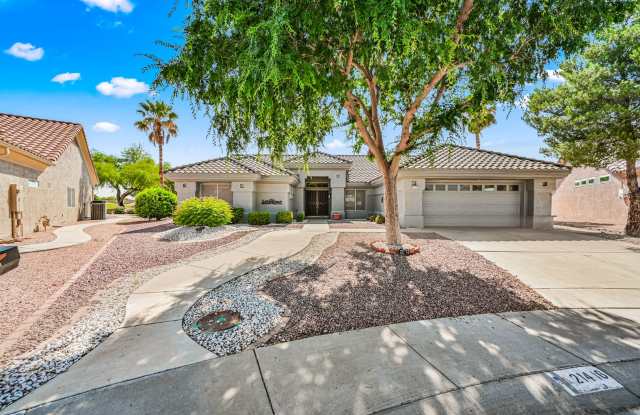 BEAUTIFUL REMODELED HOME WITH POOL AND BACKS GOLF COURSE !! - 21416 North Verde Ridge Drive, Sun City West, AZ 85375