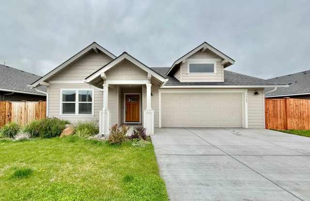 BEAUTIFUL 3BED 2BATH in Redmond, OR! photos photos