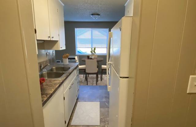 101-107 E. Fremont Ave