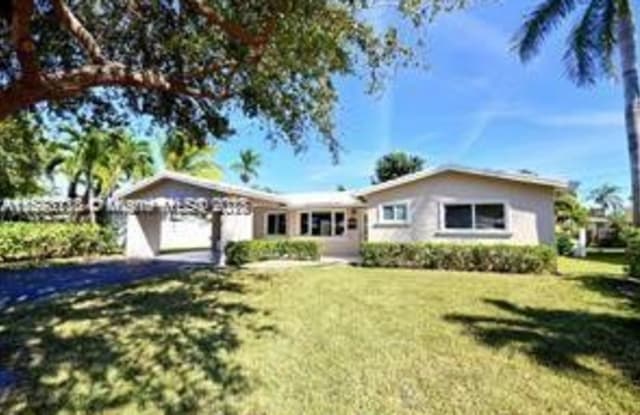 5736 NE 17th Ave - 5736 Northeast 17th Avenue, Fort Lauderdale, FL 33334