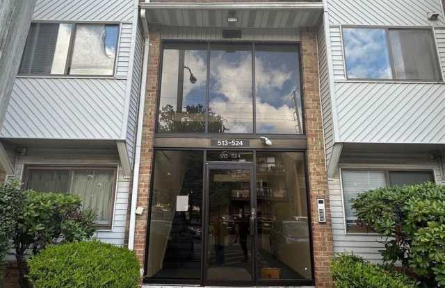 517 Edison Glen Ter Terrace