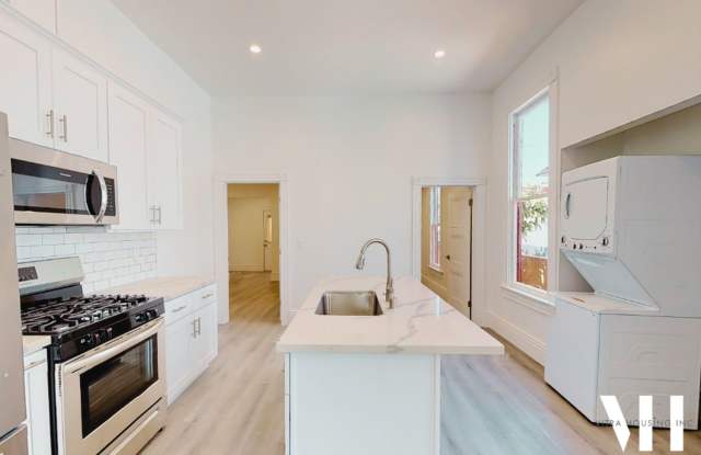 1030 West Apartments: Two, Four, & Five Bedrooms Near USC Campus!