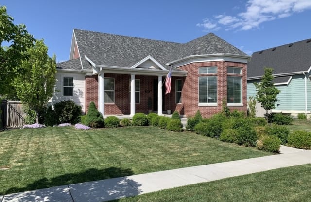 353 N Apricot Grove - 353 Apricot Grove, Kaysville, UT 84037