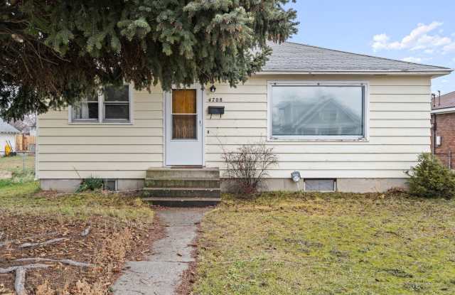 Charming Updated Single-Family Home Near Northtown