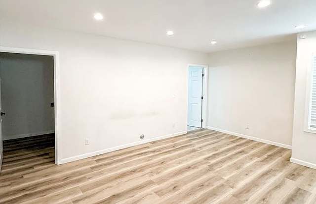 10430 Densmore Avenue