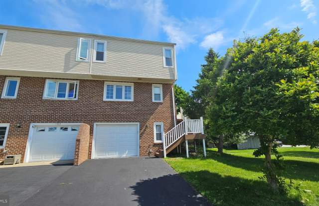 117 HAMLET Drive